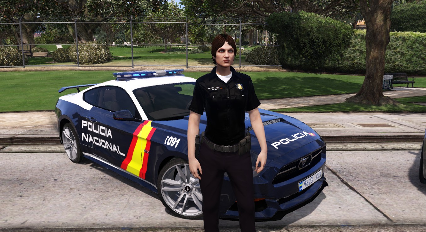 POLICÍA NACIONAL NUEVOS UNIFORMES - HOMBRE Y MUJER - GTA5-Mods.com