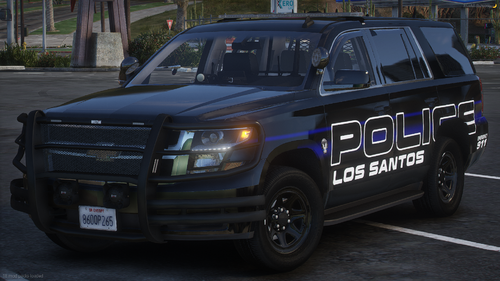 Could contain: vehicle, land vehicle, wheel, tire, outdoor, text, bumper, auto part, sport utility vehicle, transport, vehicle registration plate, grille, land rover, range rover, road, automotive exterior, compact sport utility vehicle, ford, car, jeep, parked, police, street