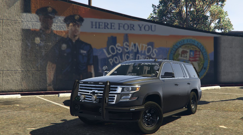 Could contain: vehicle, land vehicle, wheel, tire, outdoor, sport utility vehicle, bumper, auto part, building, grille, compact sport utility vehicle, general motors, ground, automotive tire, range rover, parked, car, parking, suv