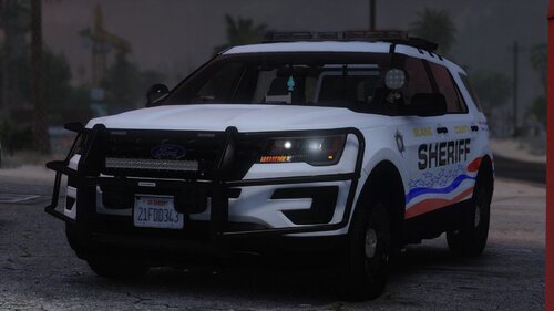 Could contain: vehicle, land vehicle, wheel, tire, bumper, outdoor, text, auto part, sport utility vehicle, automotive exterior, mitsubishi, ford, vehicle registration plate, automotive light bulb, compact sport utility vehicle, range rover, police, car, ground